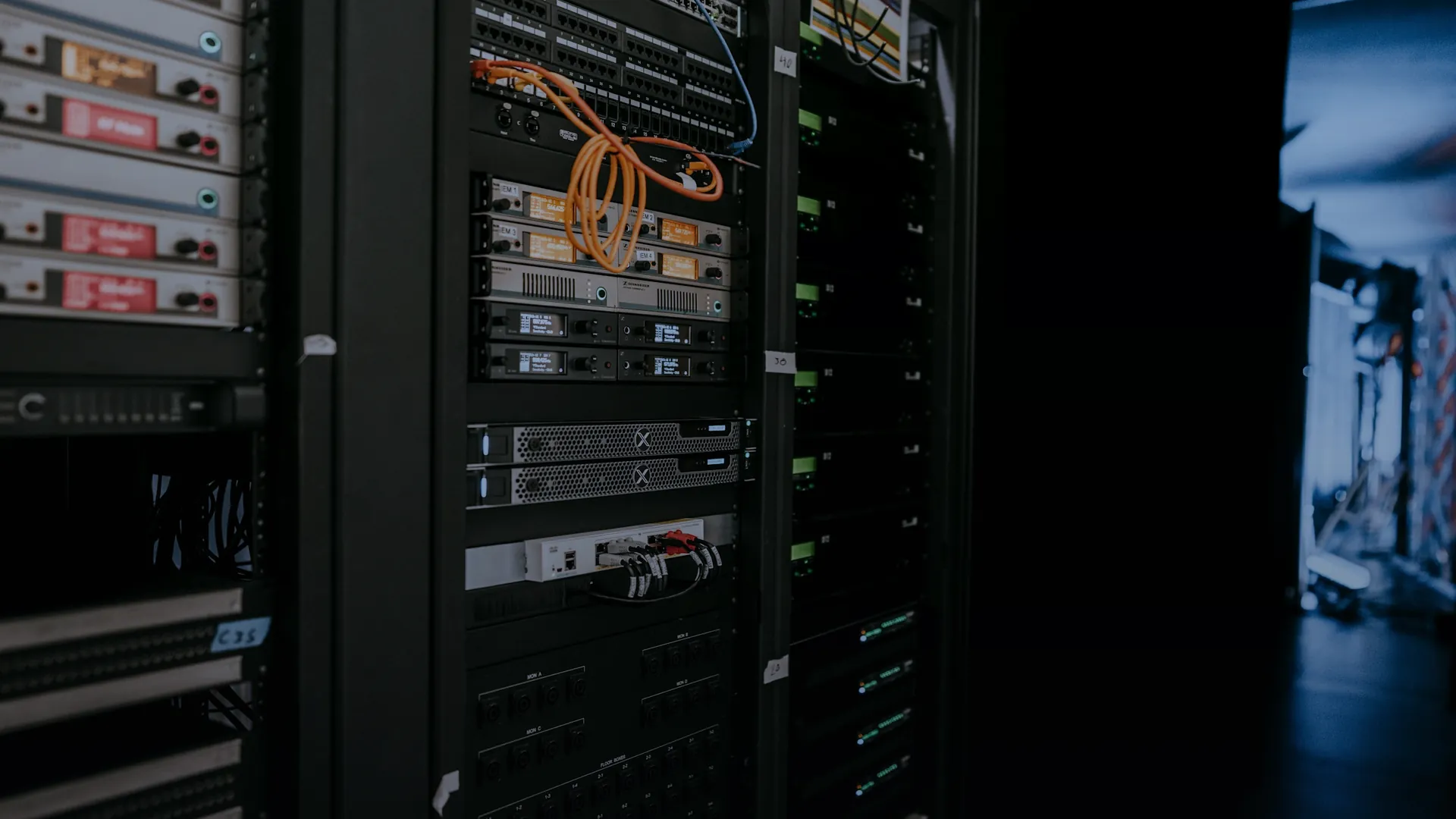 A premium futuristic workspace with massive documents and conversation streams feeding into an intelligent computational memory system.